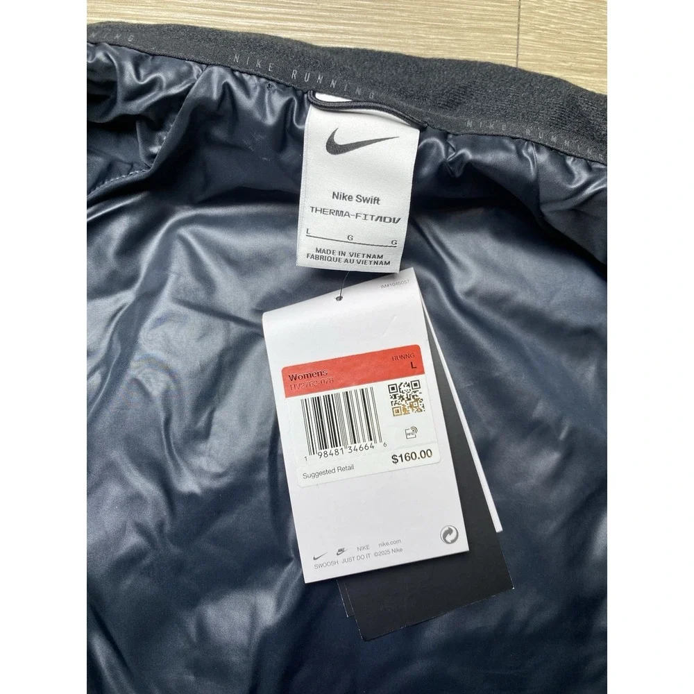 *NWT* Women's LARGE Nike Swift Therma-FIT ADV Reflective Running Vest HV2762-078
